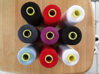 武漢市蔡甸區(qū)美佳線廠 專業(yè)生產(chǎn)縫紉線、縫包線、封口線及化纖紗線